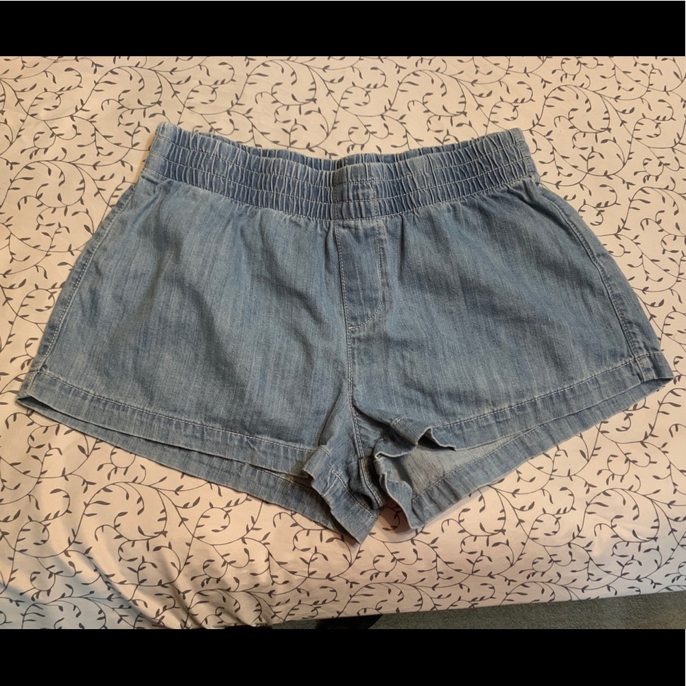 Old navy shorts ❤️